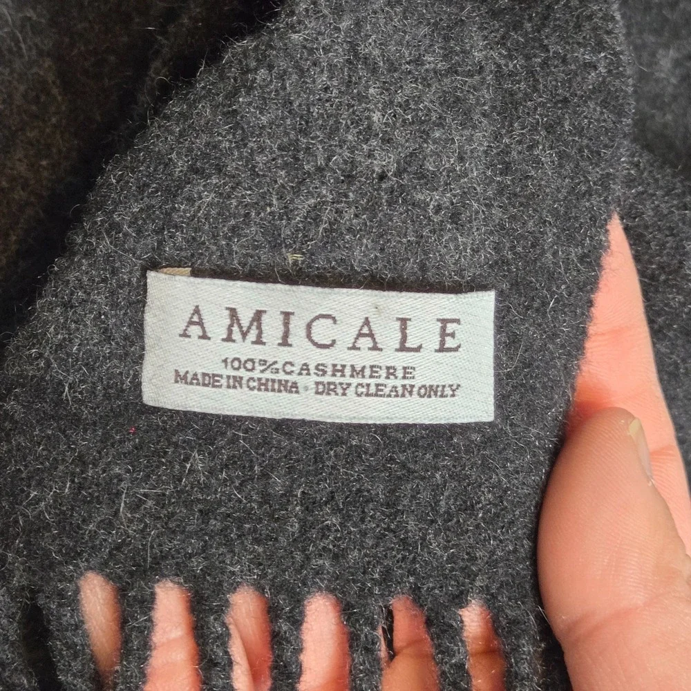 Amicale Scarf Unisex Black Gray 100% Cashmere End Fringe 10
